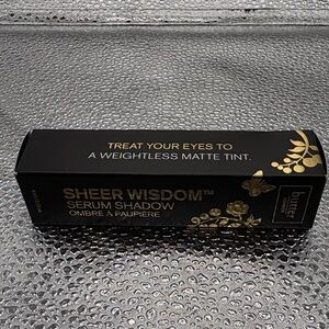 butter LONDON Sheer Wisdom Serum Shadow - color Rose Petal new
